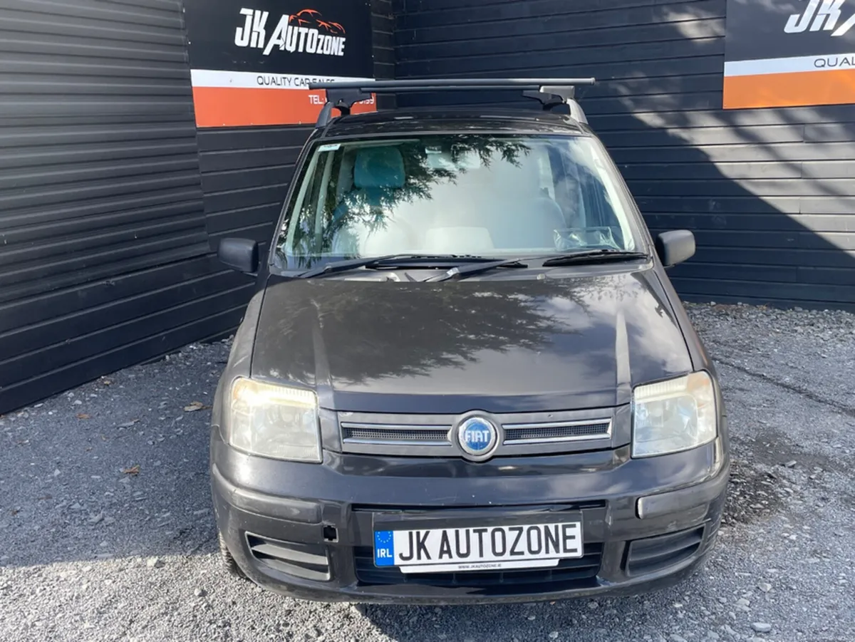 Fiat Panda DYNAMICS 5DR - Image 2
