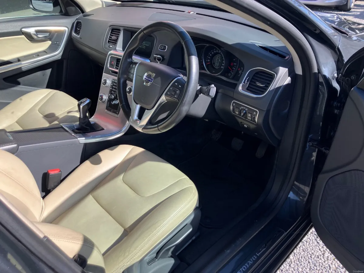 Volvo S60 D2 SE 4DR - Image 6
