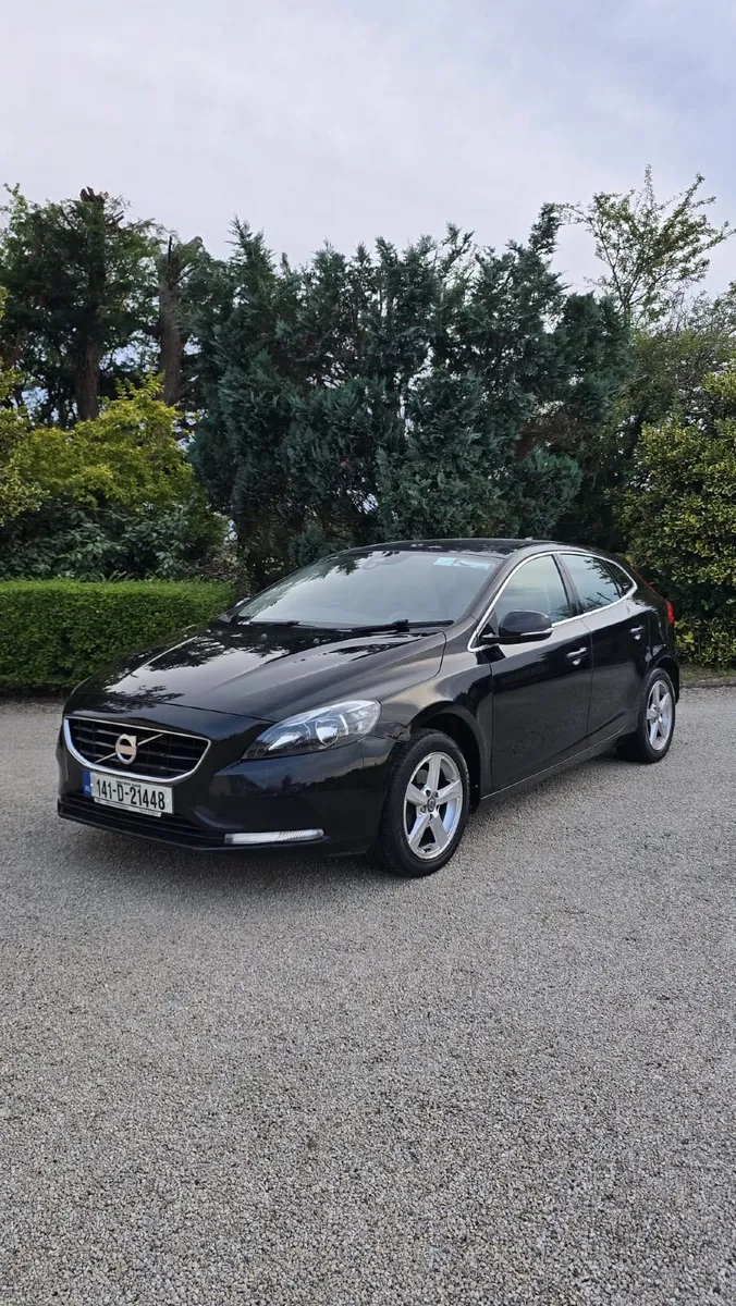Volvo V40 2014 €6400 - Image 2