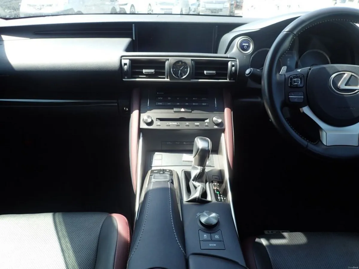 Lexus IS Hybrid Premium Automatic Saloon - Image 5