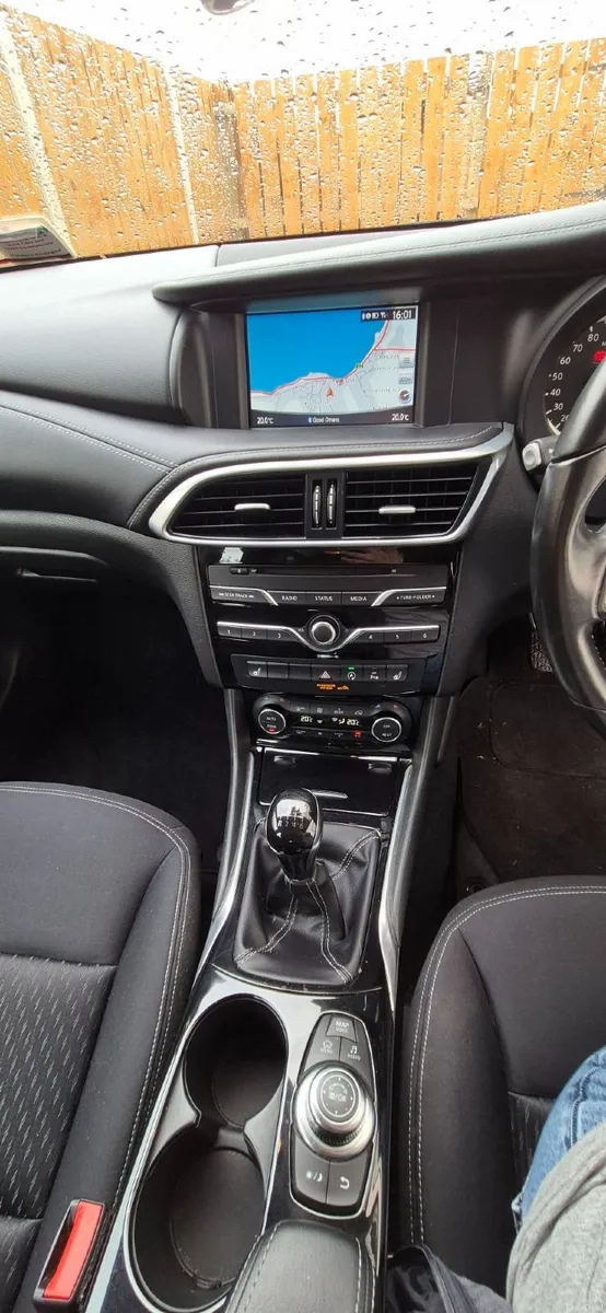Infiniti Q30 2016 - Image 6