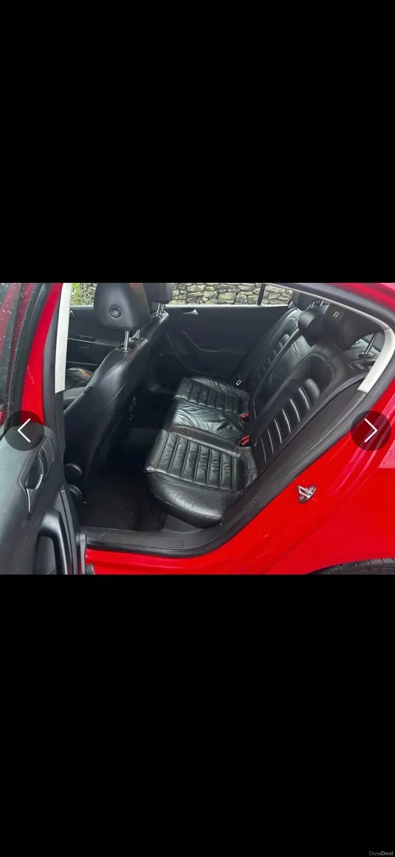 Volkswagen Passat 2009 R line - Image 6