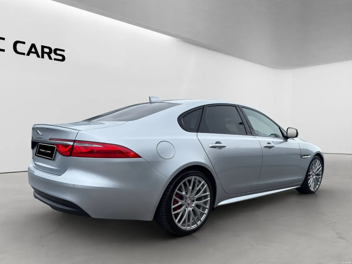 JAGUAR XF 2016 R-SPORT 2.0D AUTO - Image 2