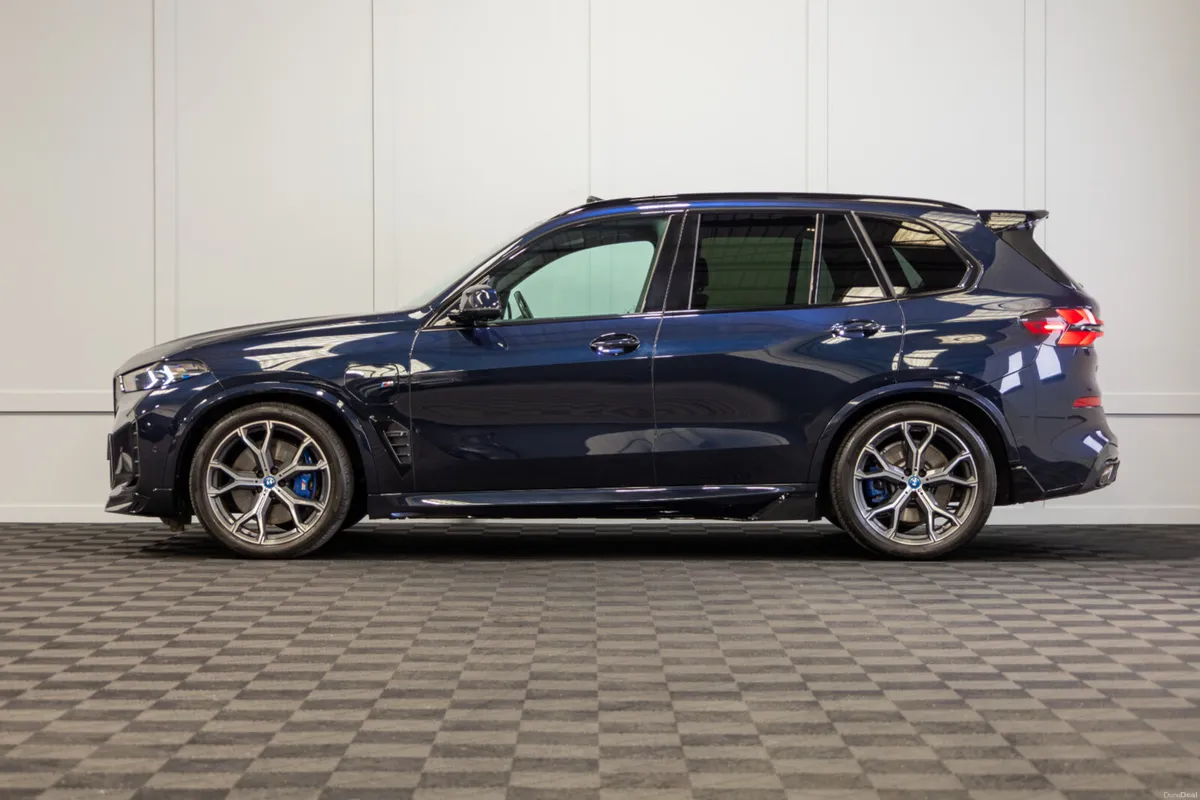 232 BMW X5 X-Drive 50e M-Sport - Image 3