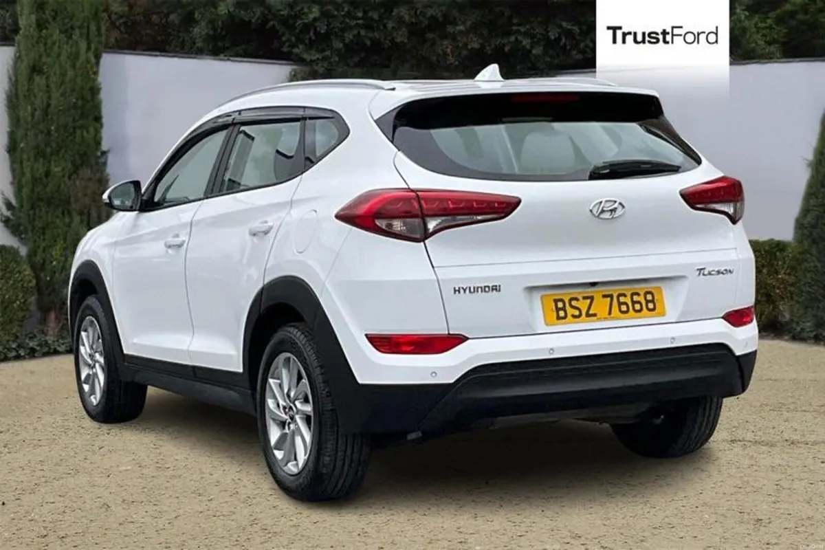 Hyundai Tucson 1.6 GDi Blue Drive SE Nav 5dr 2WD - Image 2