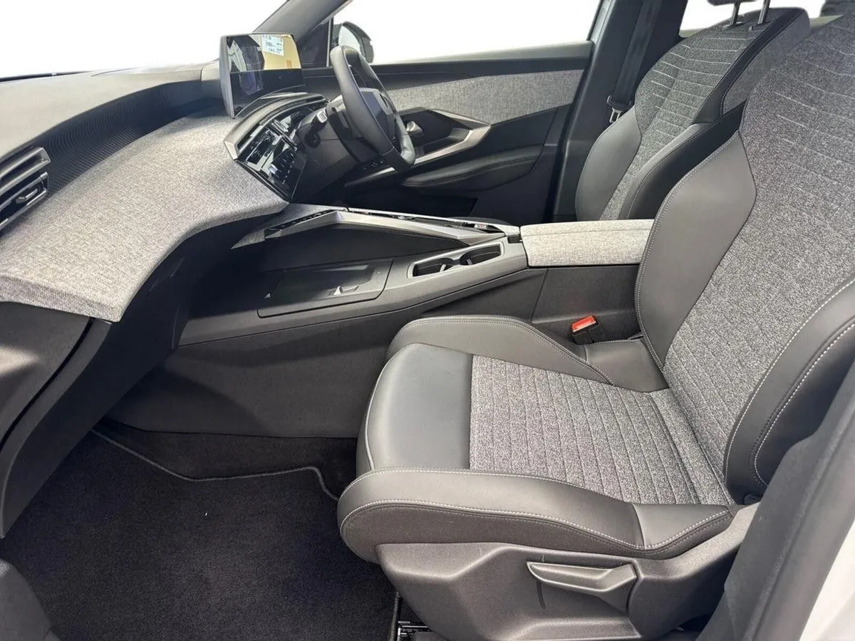 Peugeot 3008 1.2 ALLURE AUTO *WARRANTY 2030* €80 P - Image 2
