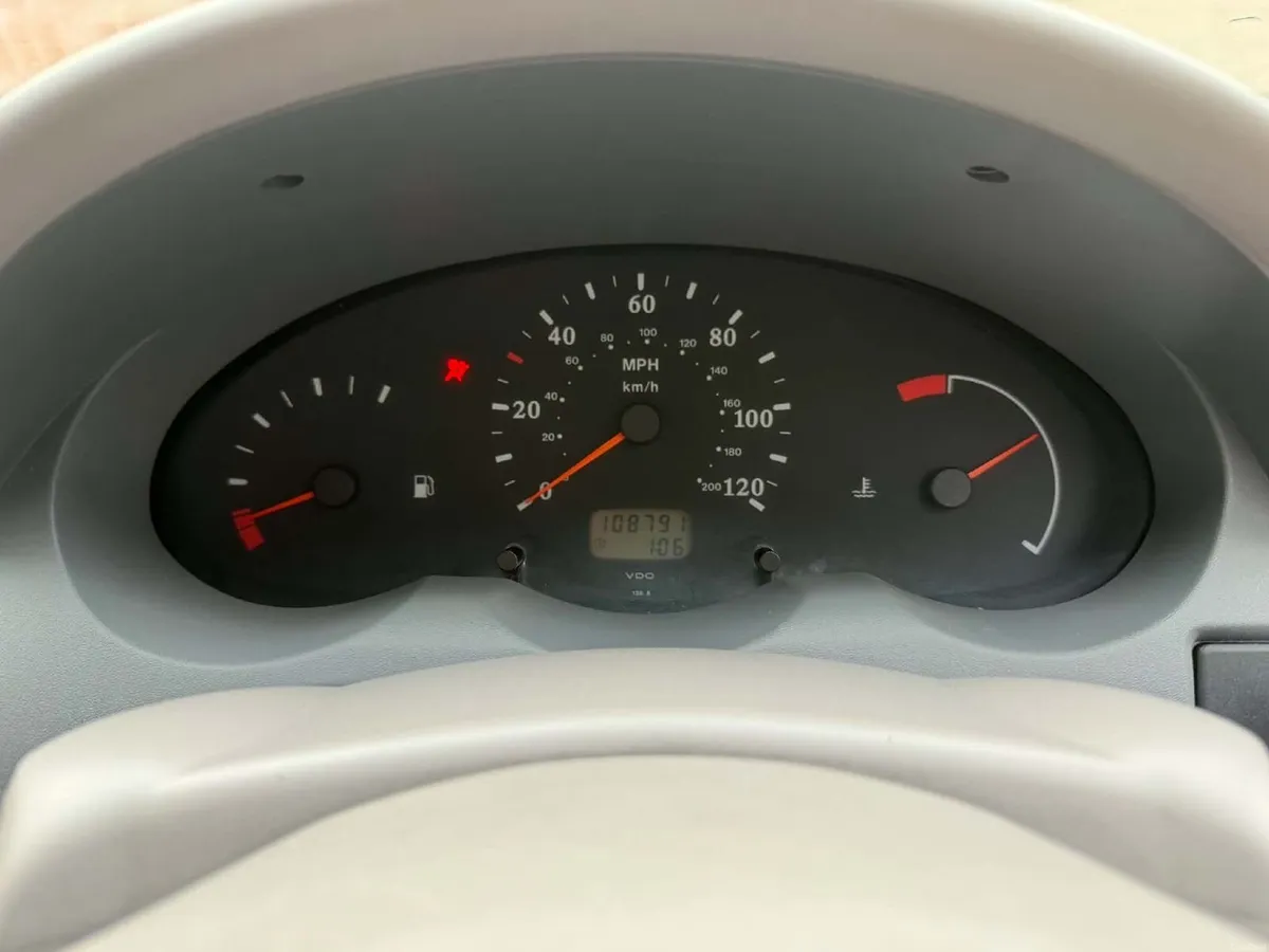 Nissan Micra 2002 automatic - Image 2