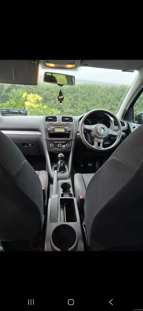 Volkswagen Golf 2011 - Image 1
