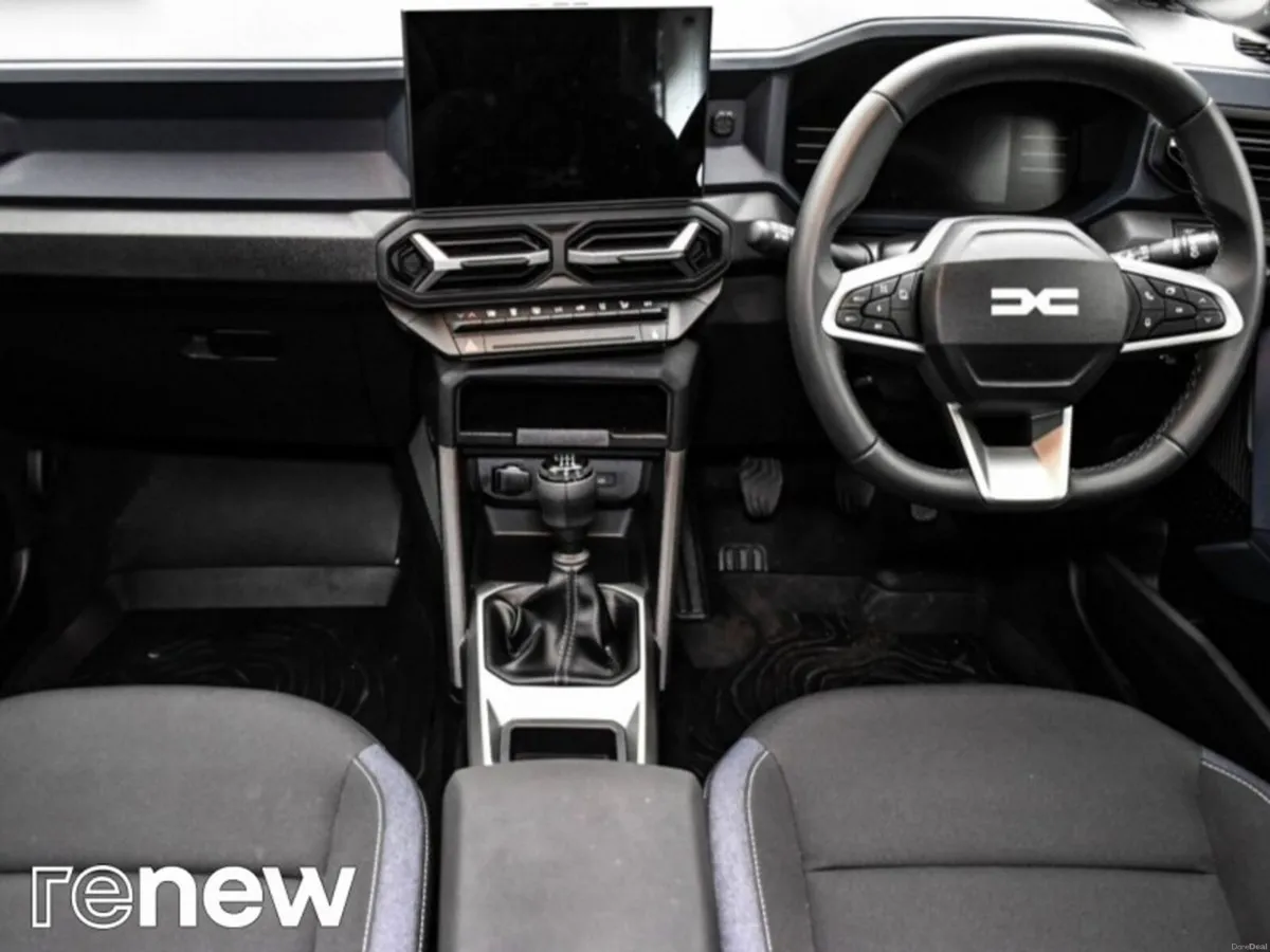 Dacia Duster TCe 130 4x4 Expression - Image 2