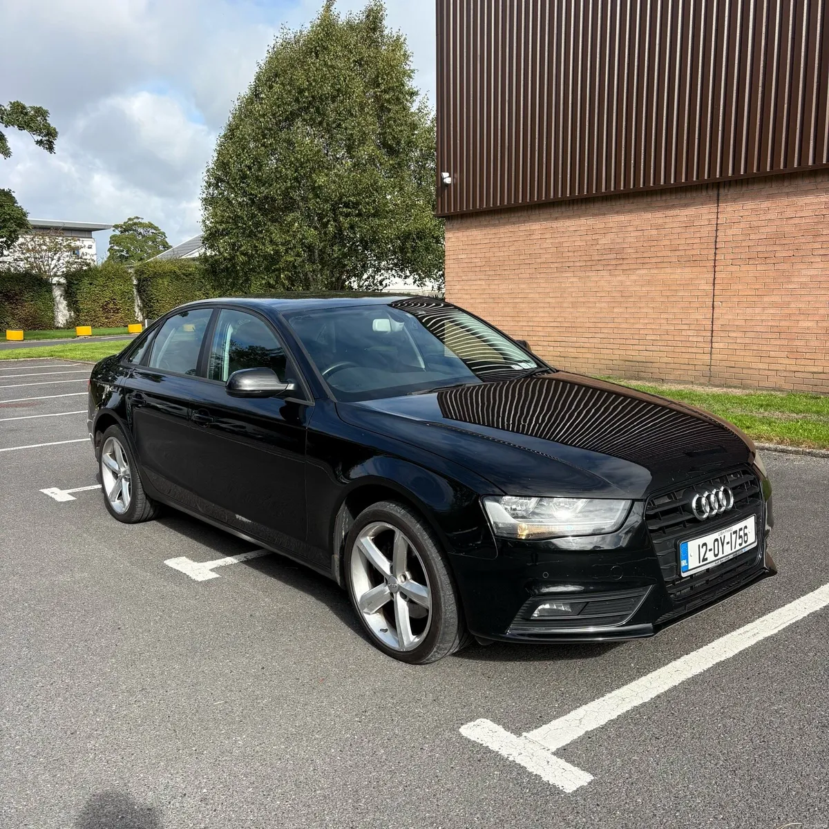 AUDI A4, NEW NCT 10/27 - Image 1