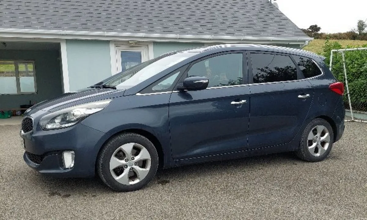 Kia Carens 2014 - Image 2