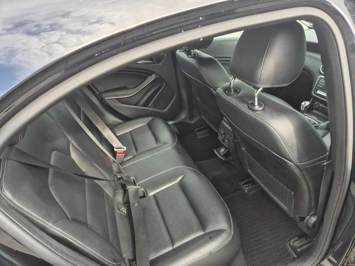 Mercedes-Benz A180 Diesel, Manual. 2016 - Image 5