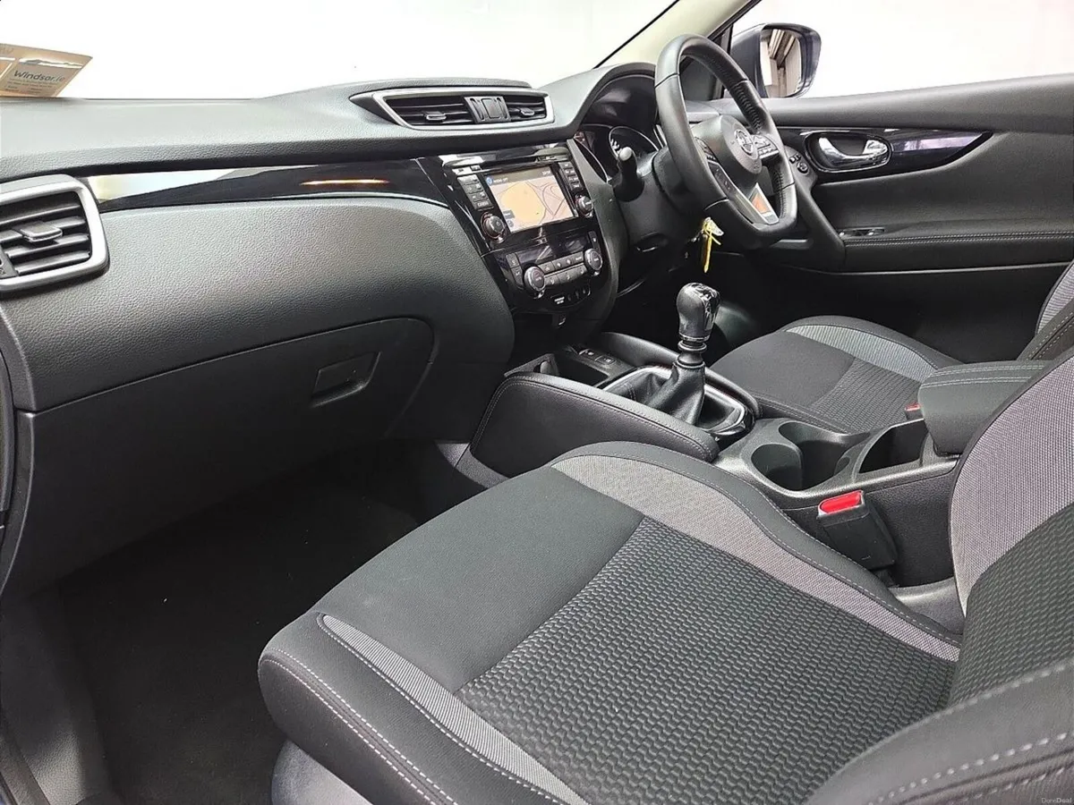 Nissan Qashqai 1.2 PET SV - Image 4