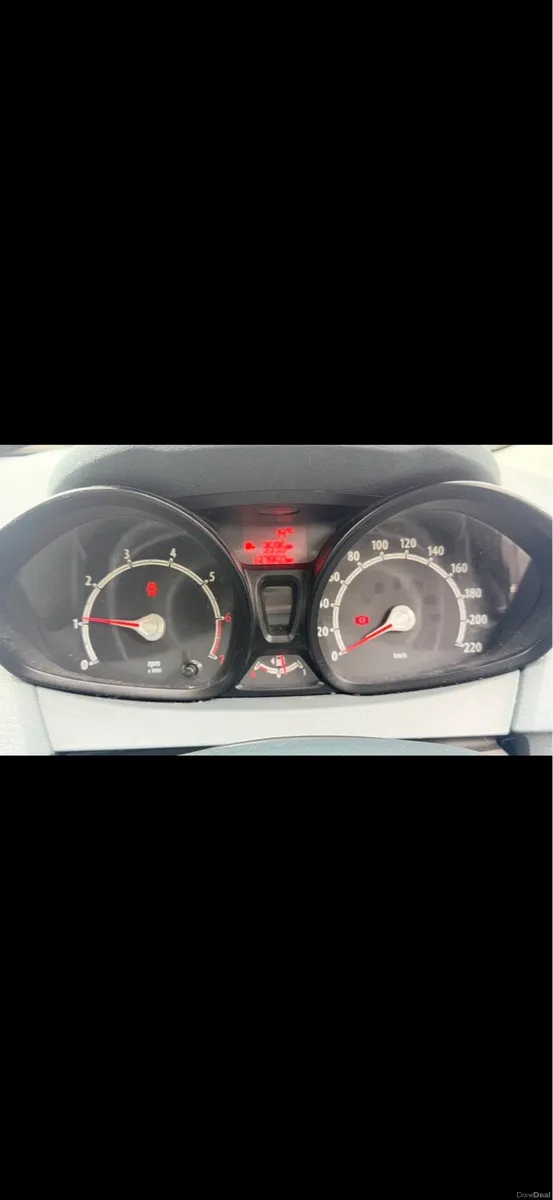 Ford fiesta - Image 5