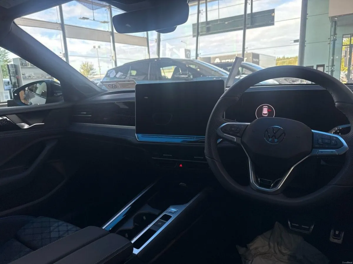 Volkswagen Passat 2.0TDI DSG 150HP R-LINE - Image 6