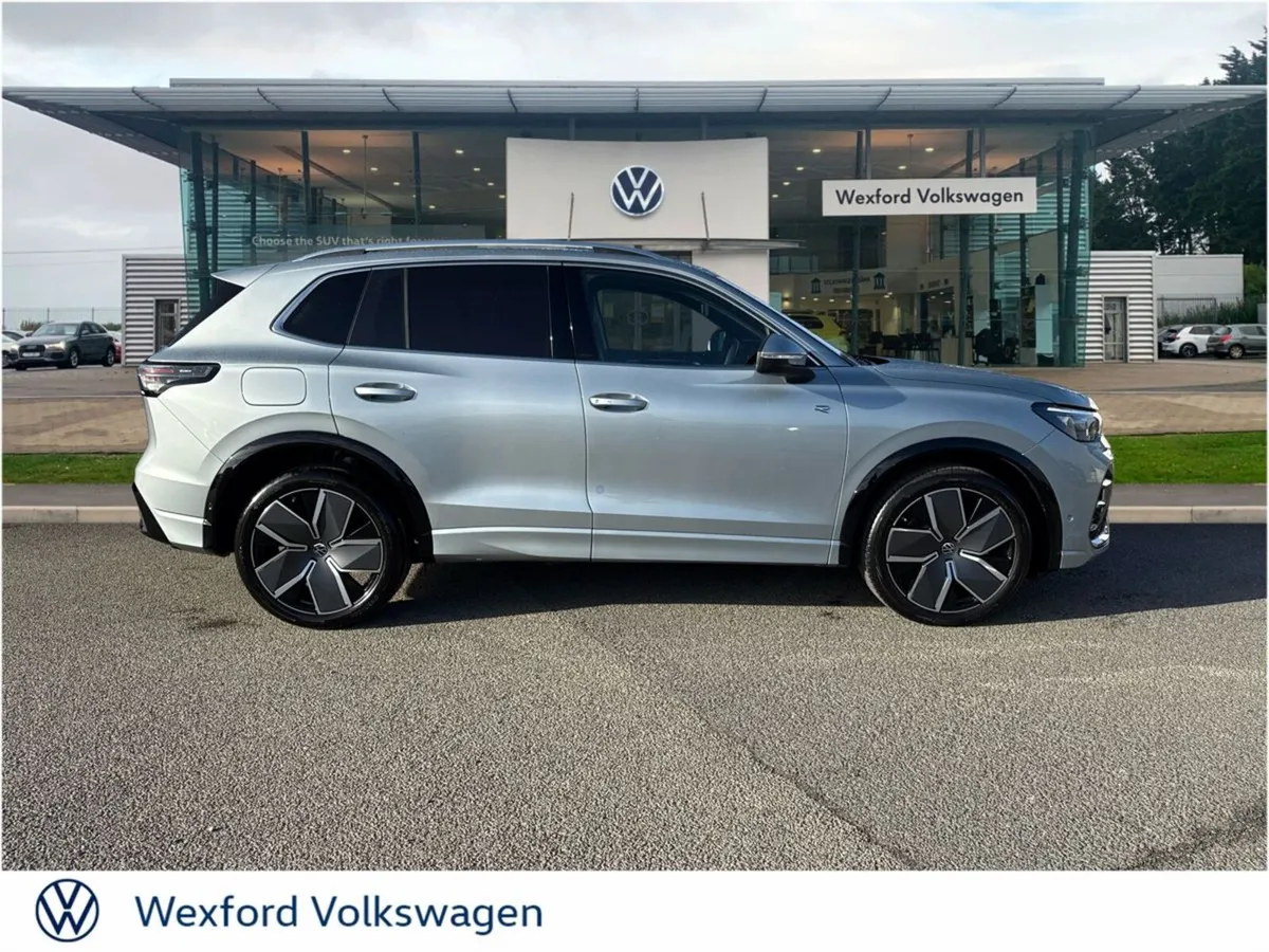 Volkswagen Tiguan R-Line 75 2.0TDI DSG 150HP - Image 4