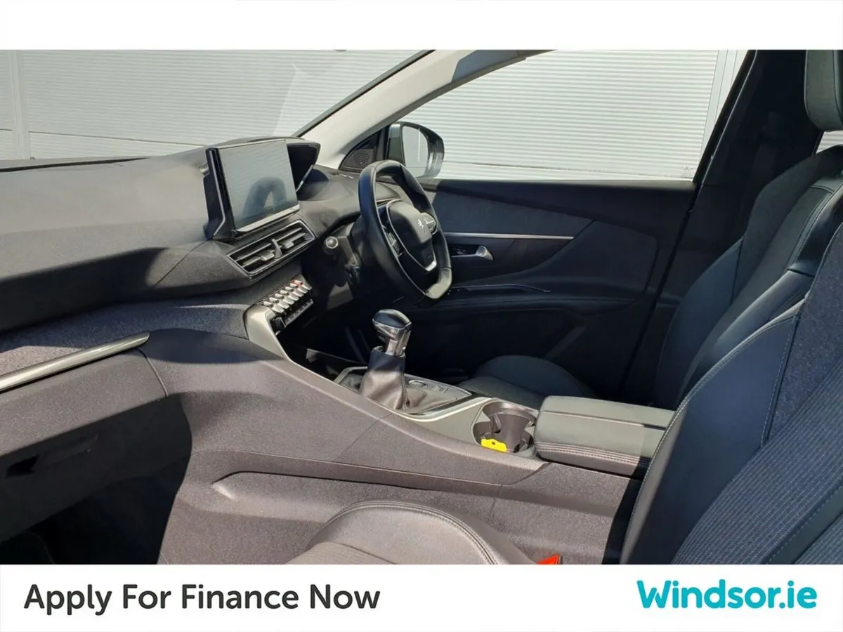 Peugeot 5008 1.2 PureTech 130bhp Allure **€3000 SC - Image 4