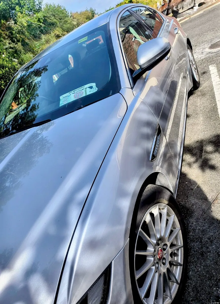 Jaguar XE 2017 - Image 4