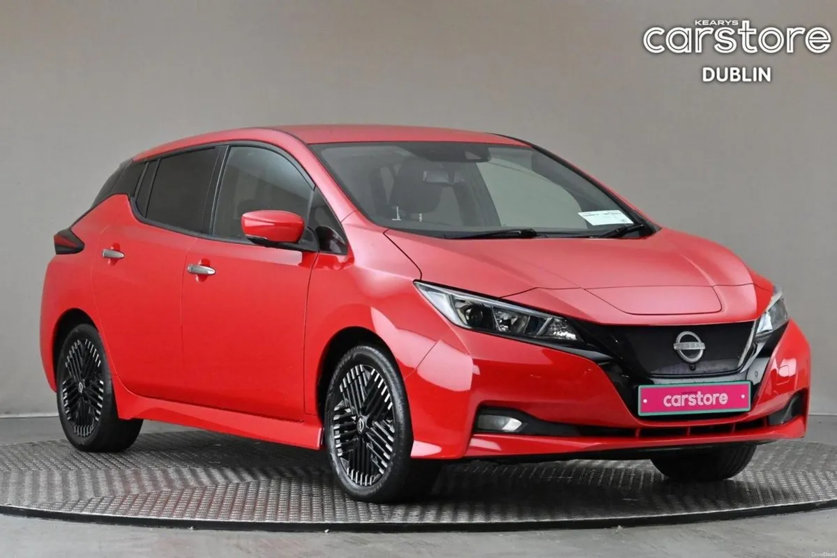 Nissan Leaf EV N-CONNECTA 40 KWH **HALF LEATHER**3 - Image 1