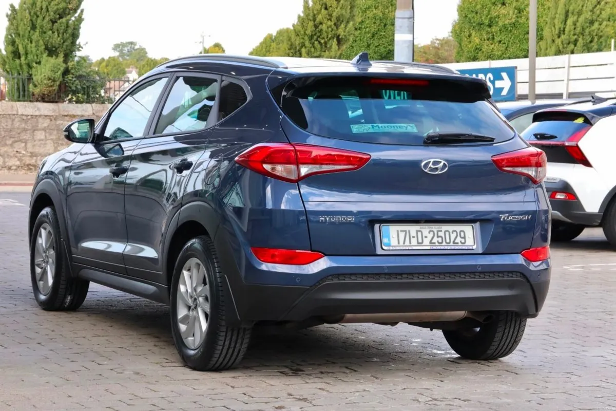 Hyundai Tucson 1.7 D Executive 2WD , Low Mileage - Image 3