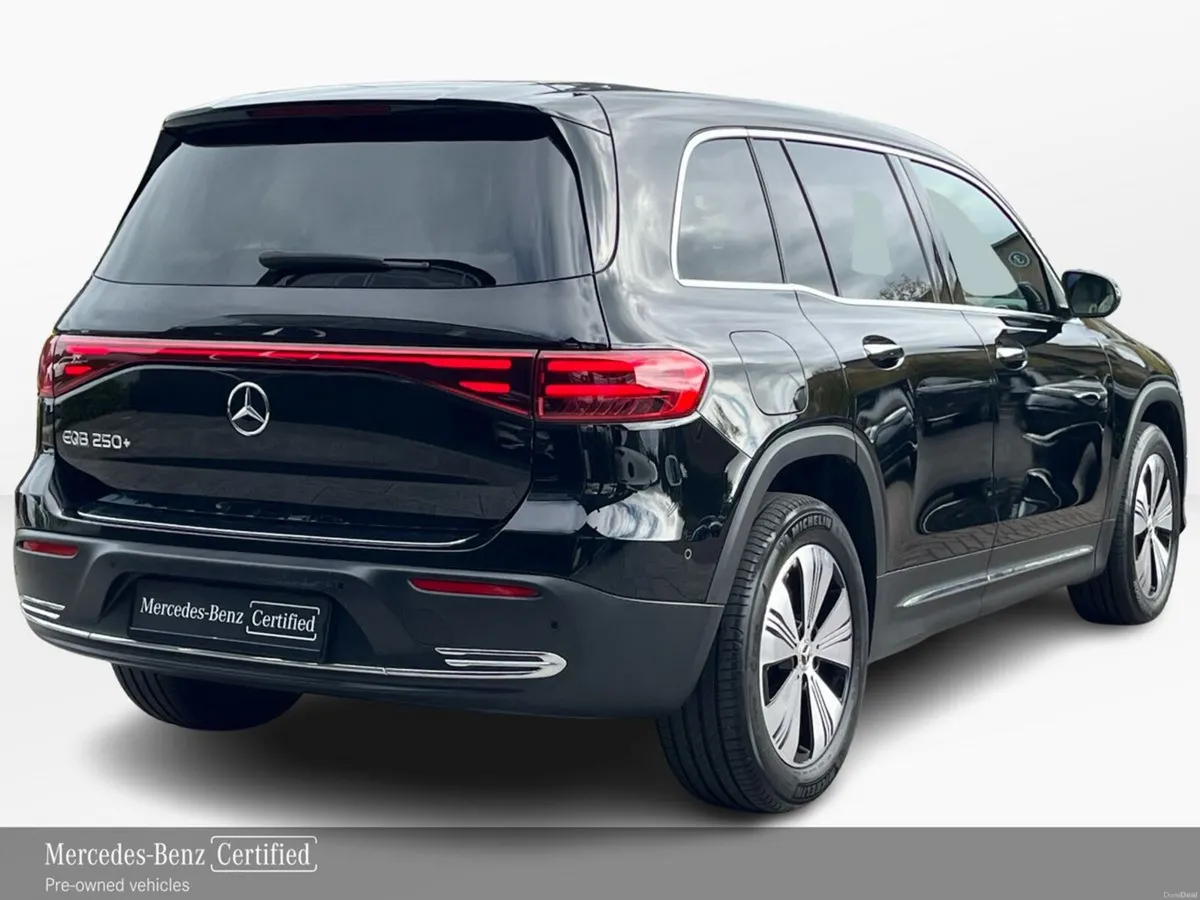 Mercedes-Benz EQB 250 Progressive Line Electric SU - Image 3