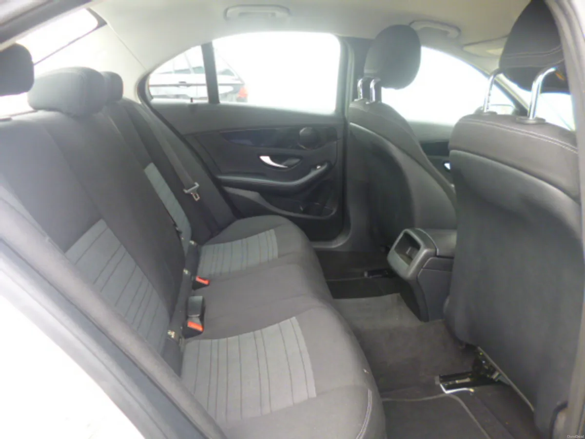 Mercedes C Class 1.6 Avantgarde Auto 2016 - Image 6
