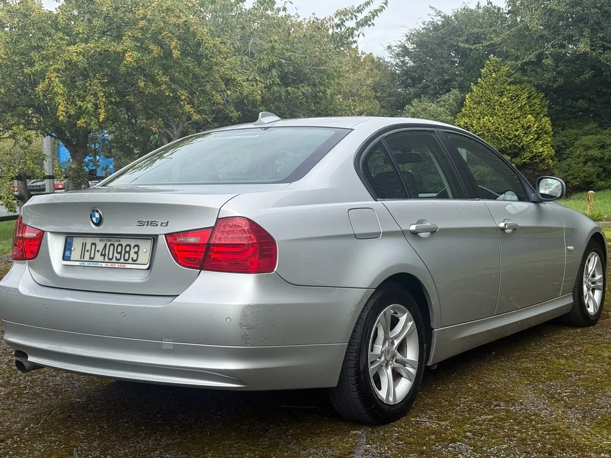 BMW - Image 2