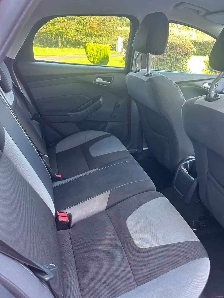 Ford Focus 2013 (35k on a reconditioned Engine) - Image 6