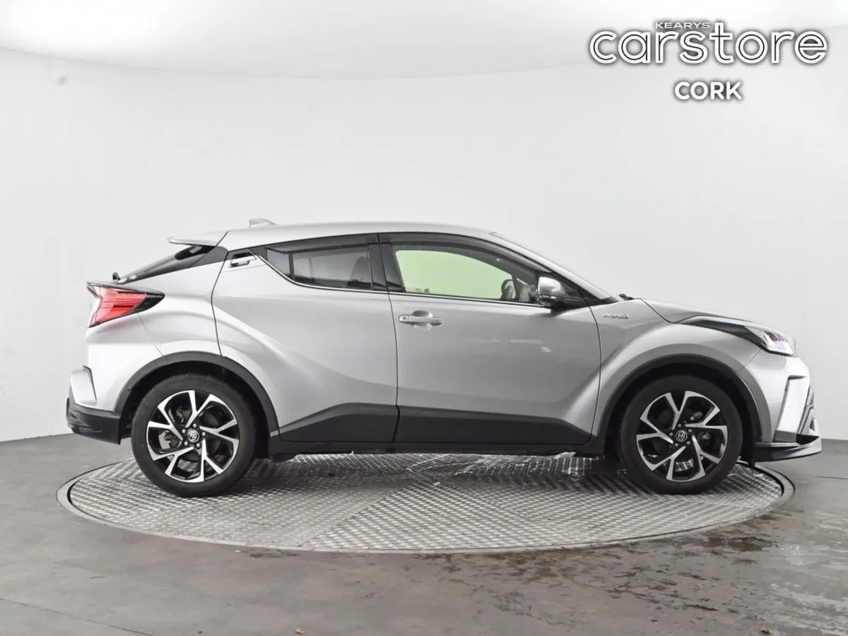 Toyota C-HR 1.8 - Image 2
