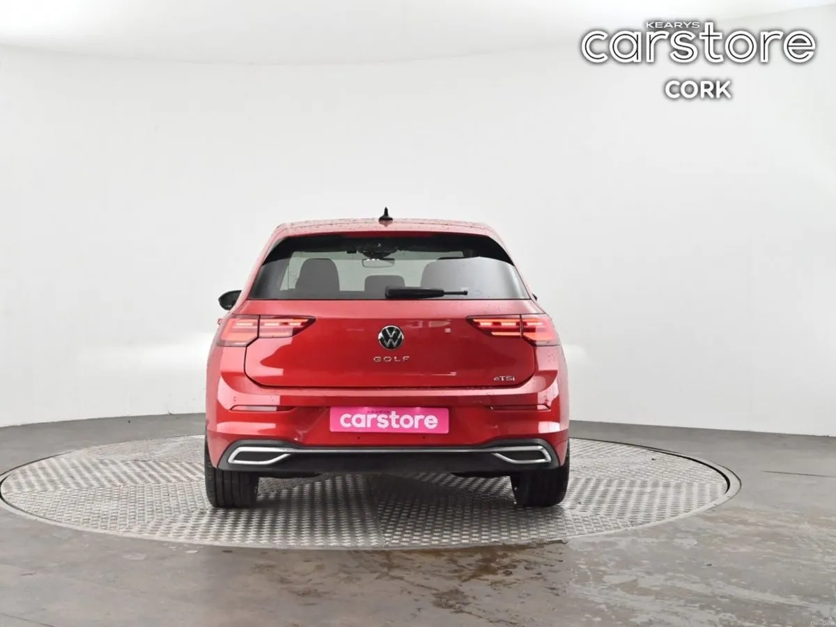Volkswagen Golf eTSI - Image 4
