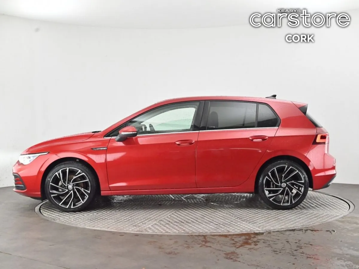 Volkswagen Golf eTSI - Image 6