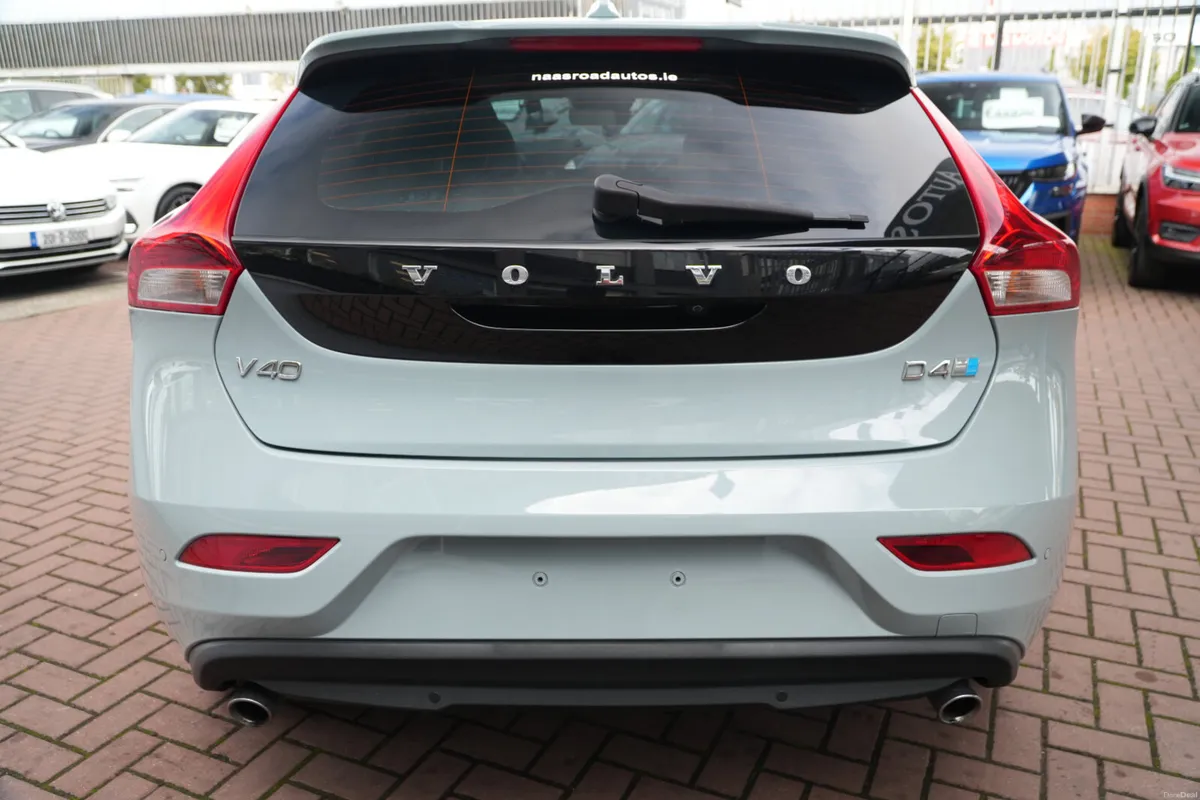 2017 VOLVO V40 D4 INSCRIPTION POLESTAR - Image 5