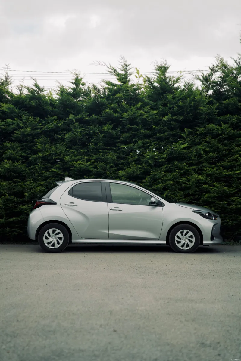 Toyota Yaris 1.5 Hybrid 2023 | Stylish & Efficient - Image 5