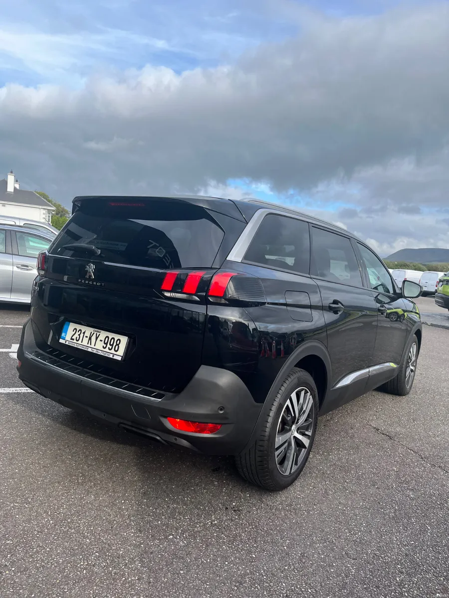 Peugeot 5008 2023 - Image 5