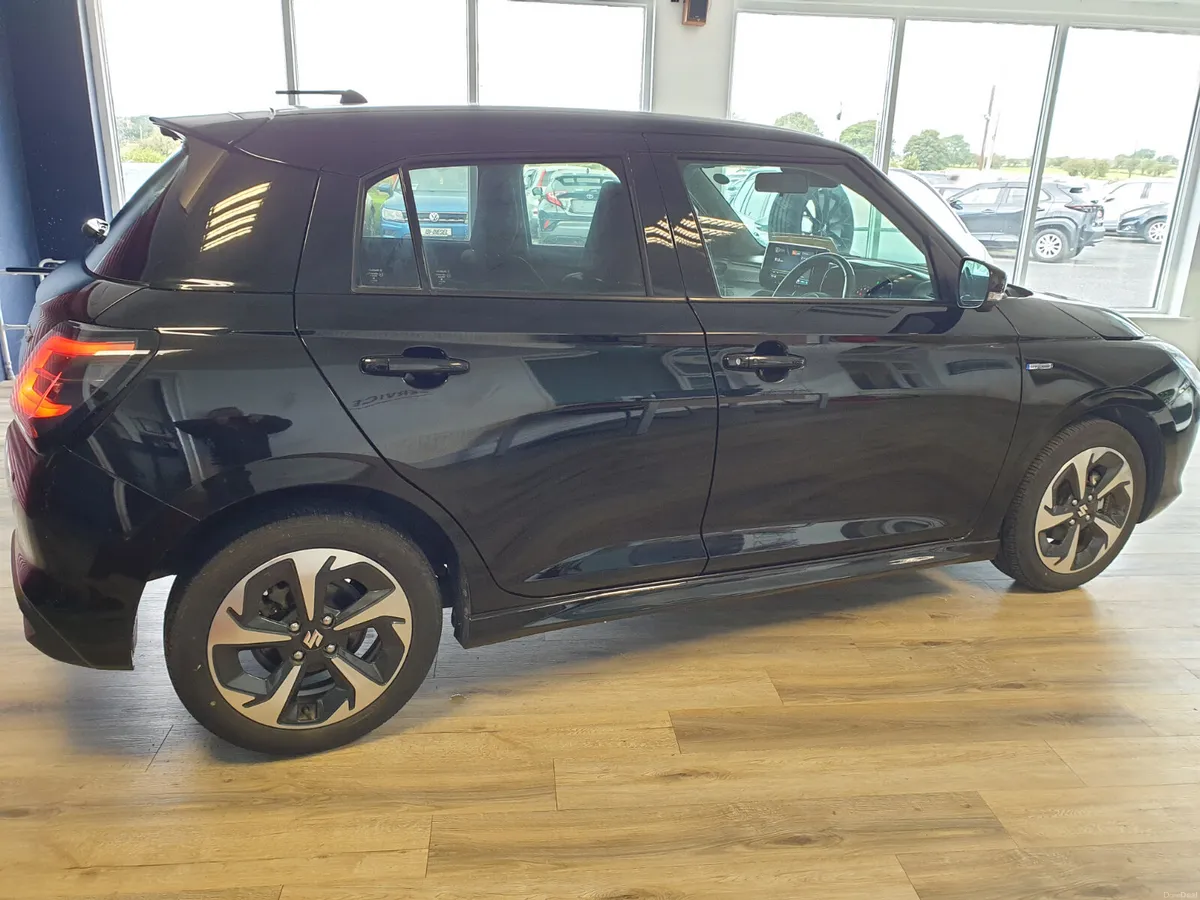 SUZUKI SWIFT 1.2 HYBRID MZ**TOP SPEC** - Image 3