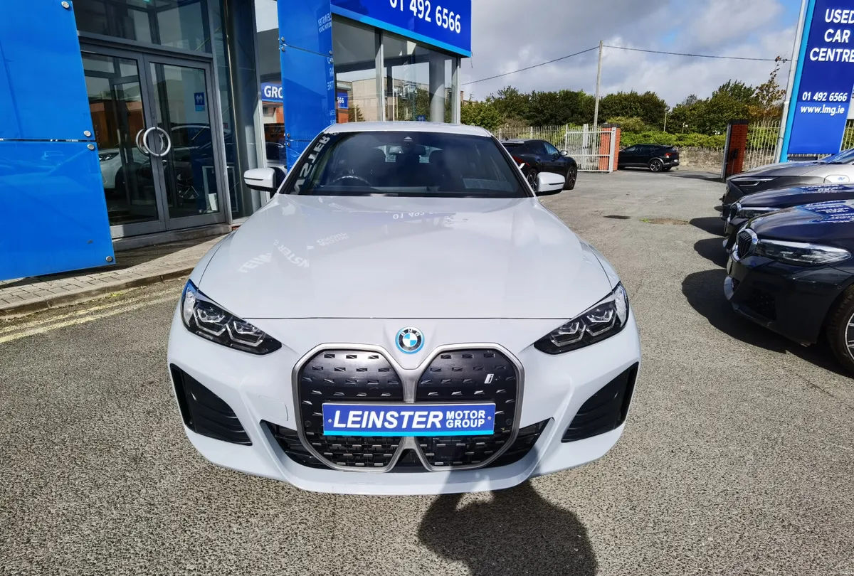 BMW i4 E DRIVE 40 M SPORT 2023 - Image 2