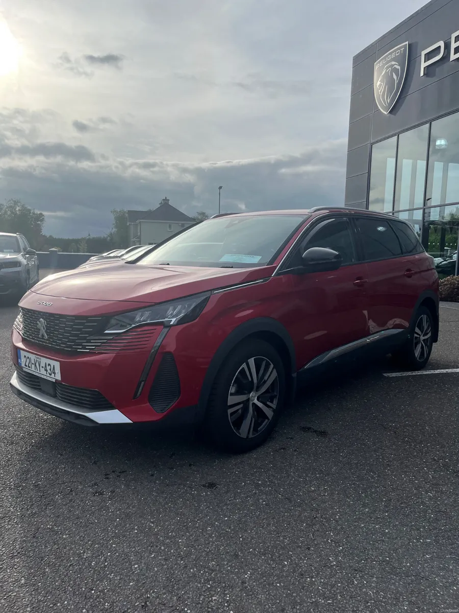 Peugeot 5008 2022 - Image 2