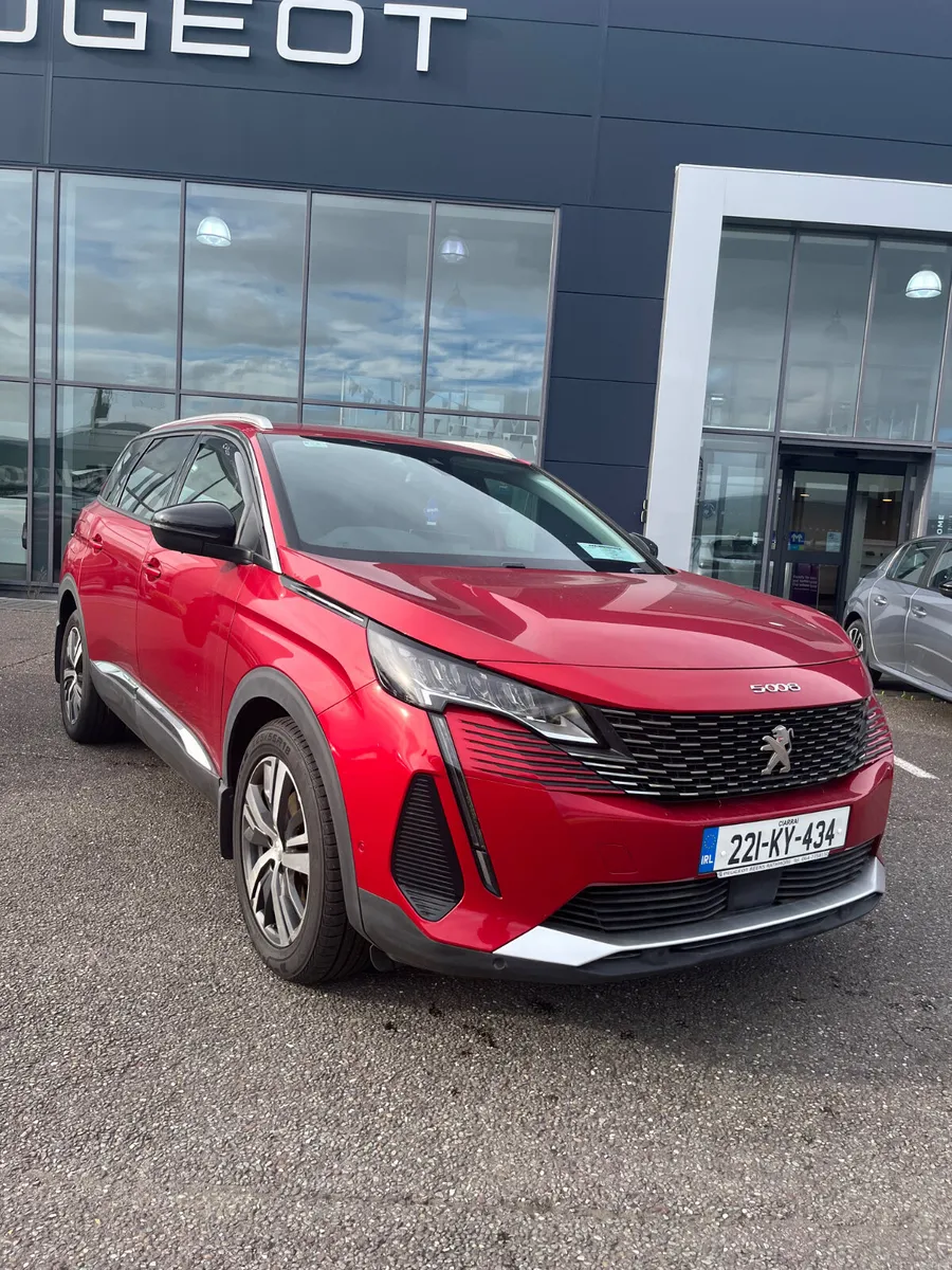 Peugeot 5008 2022 - Image 1