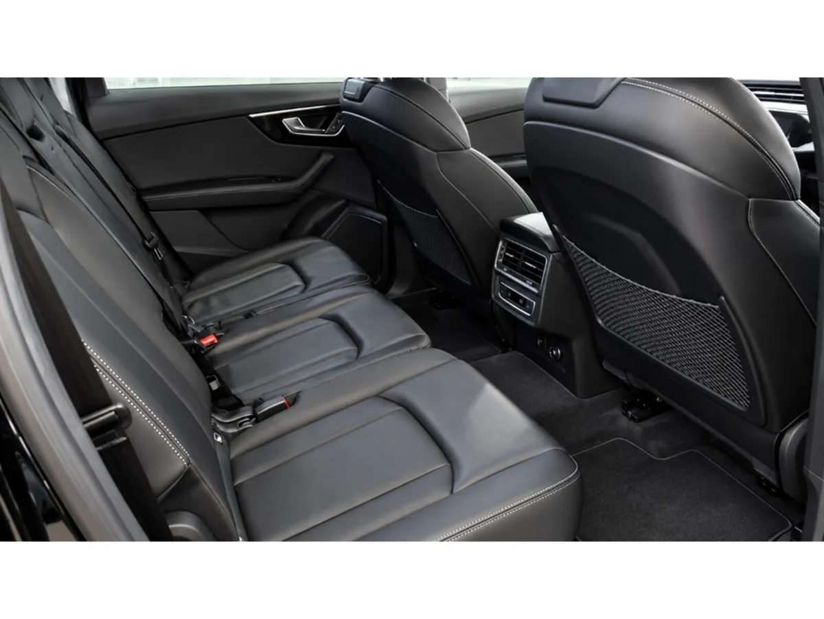 Audi Q7 (242) 55 TFSI-E S-LINE **BLACK EDITION** - Image 5