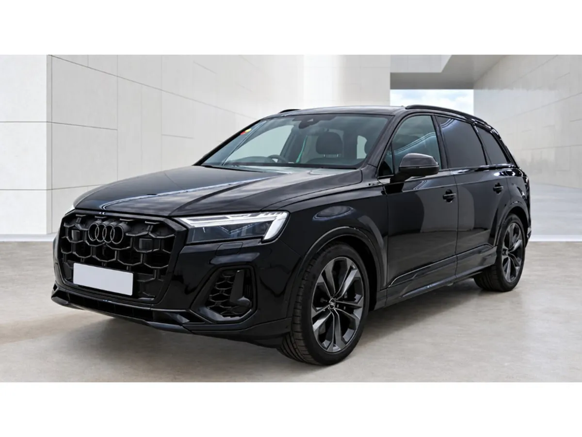 Audi Q7 (242) 55 TFSI-E S-LINE **BLACK EDITION** - Image 1