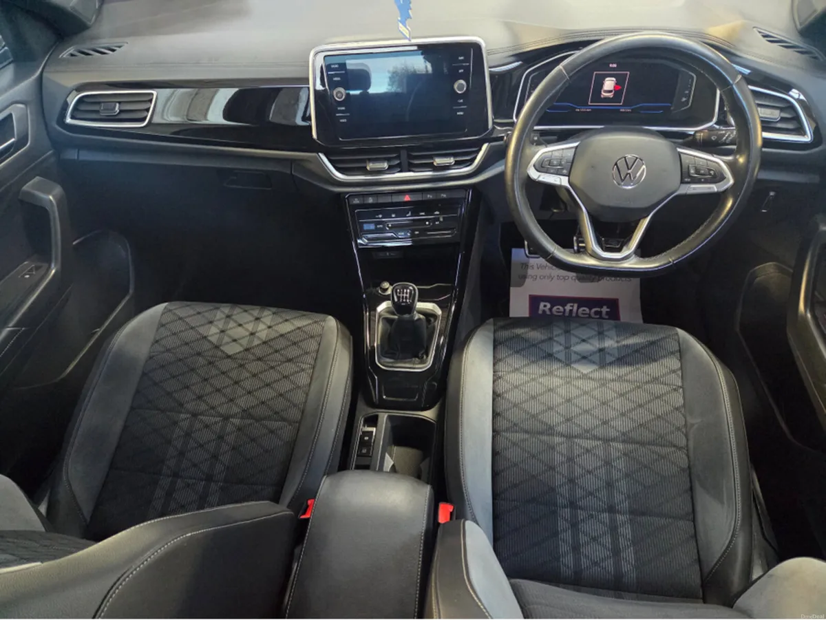 Volkswagen T-Roc R-LINE 2.0 TDI MANUAL 6SPEED FWD - Image 2