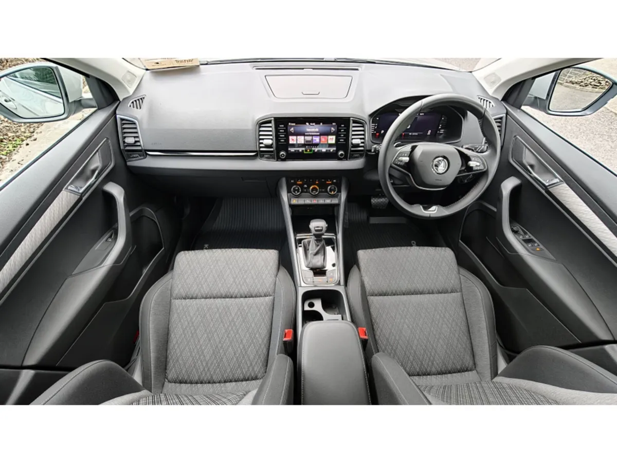 Skoda Karoq MIRIAN ALLOYS - HEATED SEATS - HEATED - Image 2