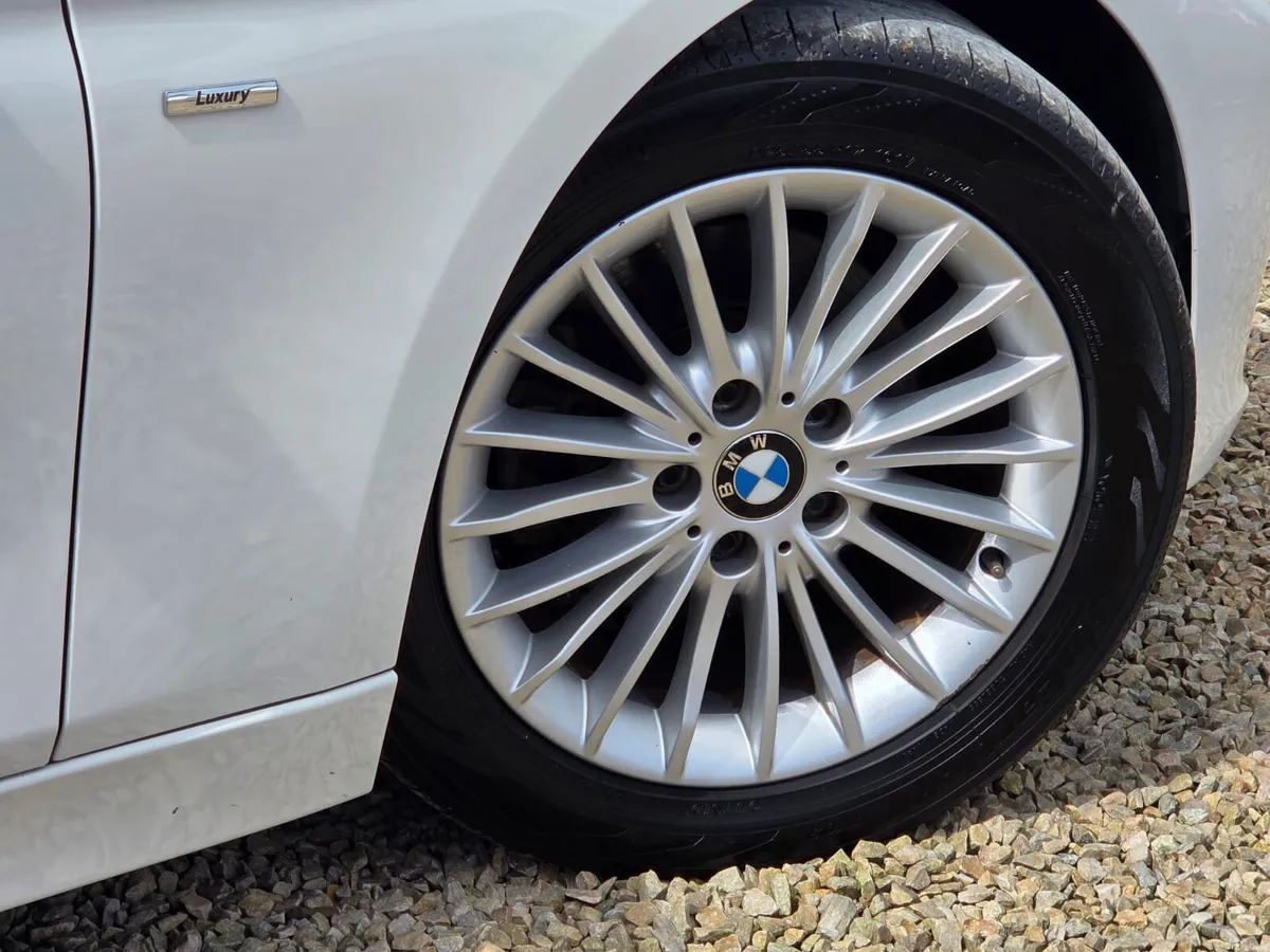 BMW 320I AUTO LUX 105KM - Image 5