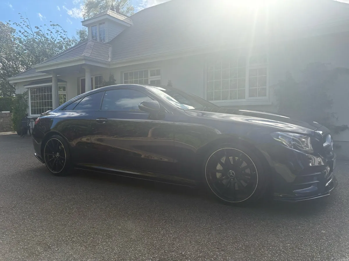 *2018 MERCEDES E220cdi AMG PREMIUM** - Image 3