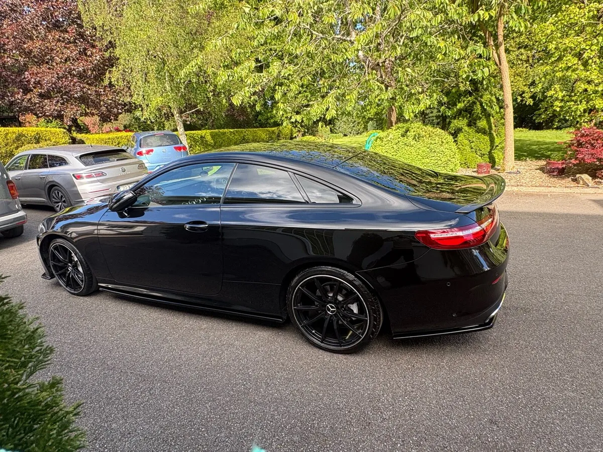 *2018 MERCEDES E220cdi AMG PREMIUM** - Image 2