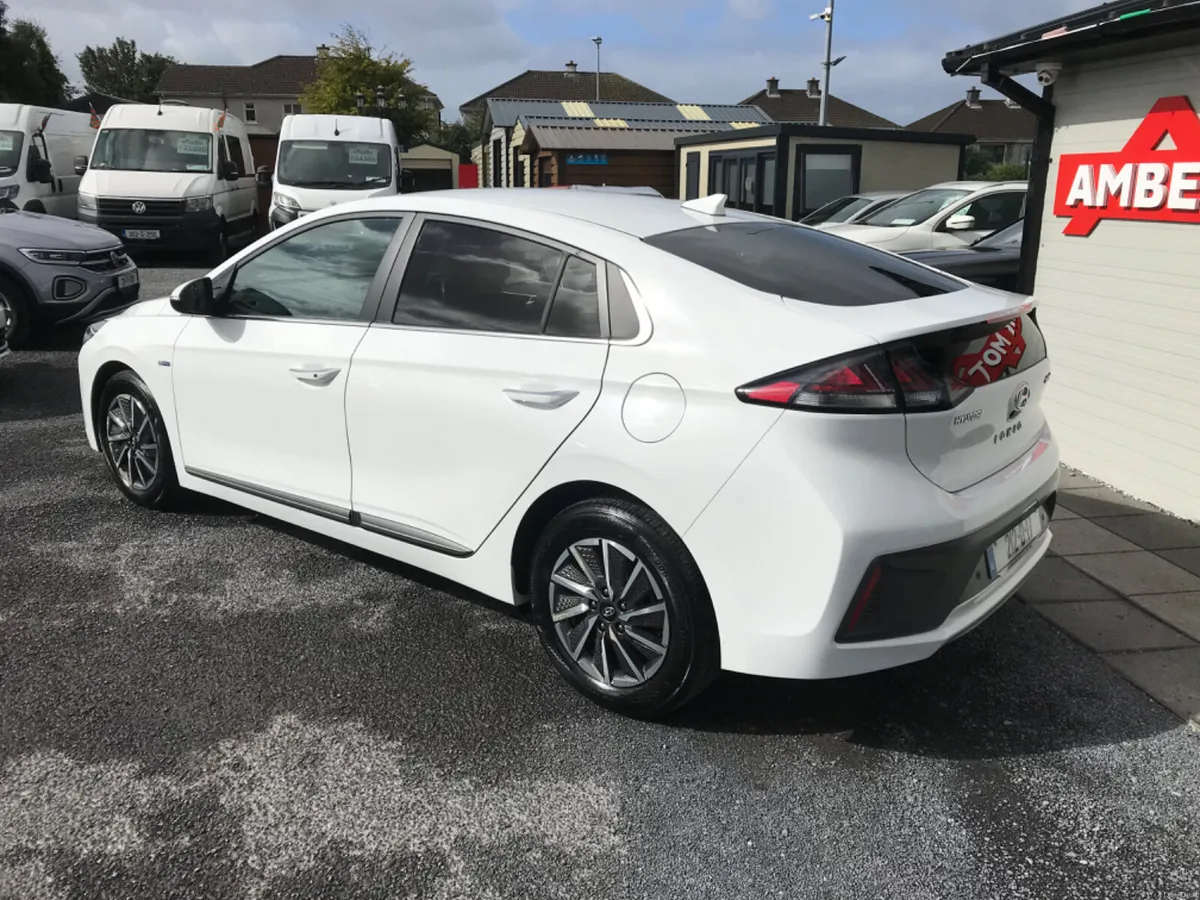 2021 Hyundai Ioniq Premium EV Auto - Image 3