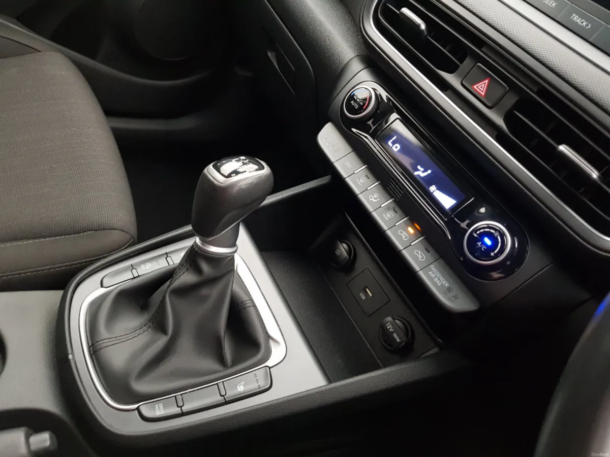 Hyundai KONA Kauai Executive Diesel Mild Hybrid 5 - Image 6