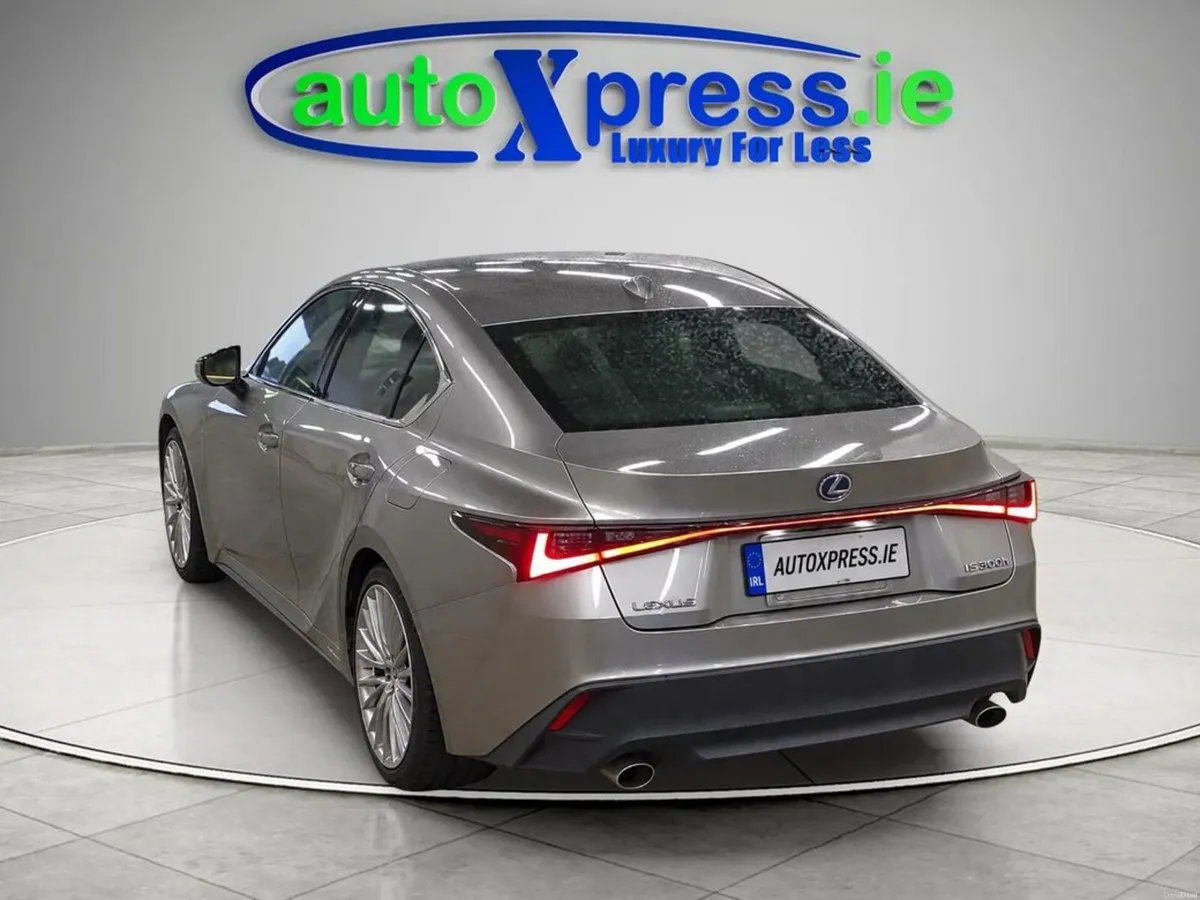 Lexus IS 2.5 Hybrid, Low Mileage, Reversing Camera - Image 3