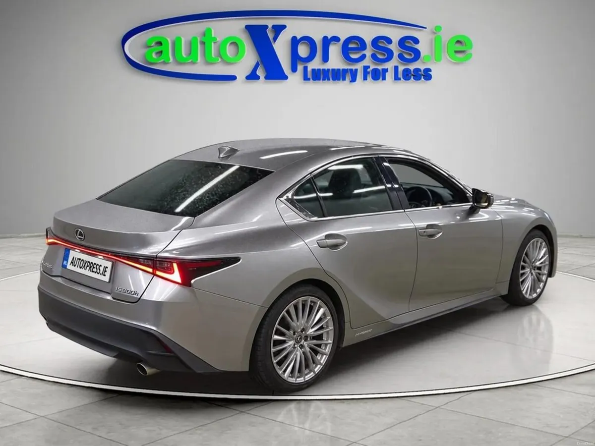 Lexus IS 2.5 Hybrid, Low Mileage, Reversing Camera - Image 5