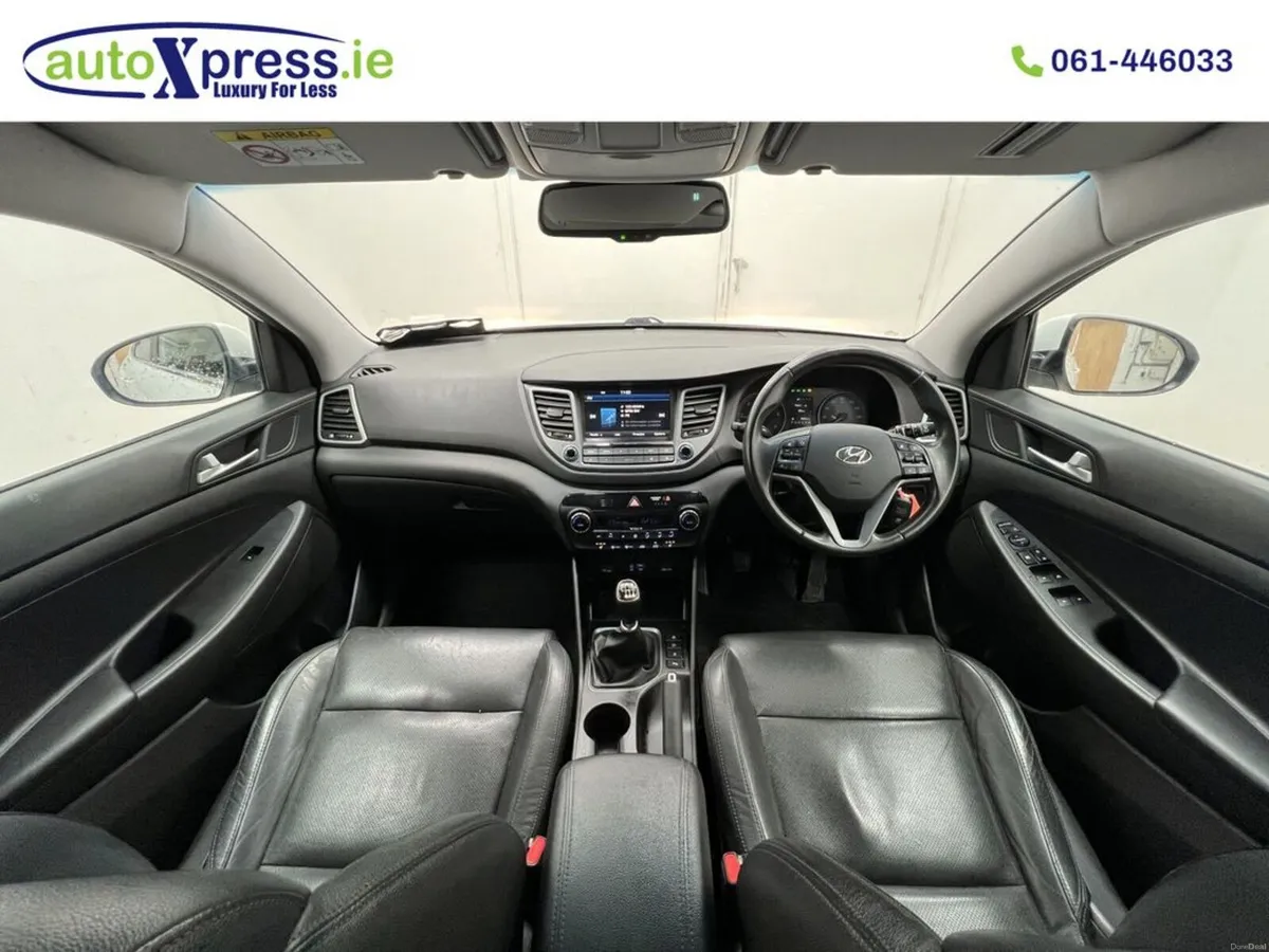 Hyundai Tucson 1.7 Premium, Manual, Reversing Came - Image 2